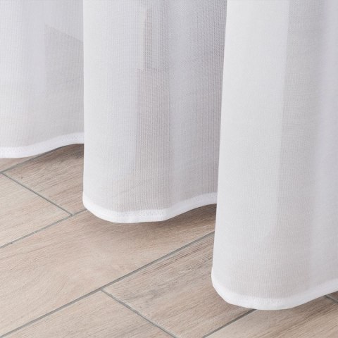 KORNELIA Firanka gotowa na prosto, szerokość 200 x wysokość 250cm, kolor 001 biały z błyskiem 090512/FBP/001/200250/1 KORNELIA Firanka gotowa na prosto, szerokość 200 x wysokość 250cm, kolor 001 biały z błyskiem 090512/FBP/001/200250/1