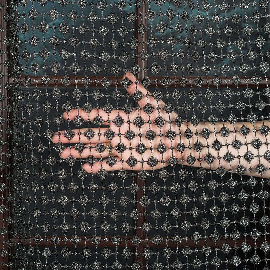 Tkanina gipiurowa na firanę i obrus 061757 wysokość 280 cm kolor czarny
