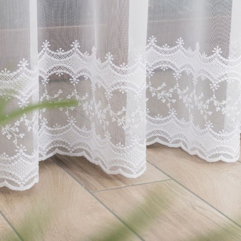 Firanka haftowana ze wzorem pasowym, wysokość 280cm, kolor 001 biały z błyskiem 082936/768/001/000280/1 Firanka haftowana ze wzorem pasowym, wysokość 280cm, kolor 001 biały z błyskiem 082936/768/001/000280/1