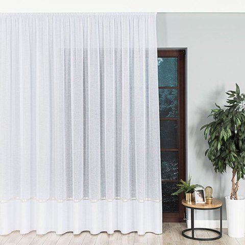 Firanka fantazyjna ze wzorem na samym dole z ołowianką, wysokość 250cm, kolor 003 biały ze złotym pasem 000641/000/003/000250/1 Firanka fantazyjna ze wzorem na samym dole z ołowianką, wysokość 250cm, kolor 003 biały ze złotym pasem 000641/000/003/000250/1