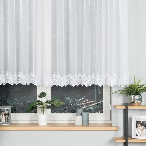 Firanka haftowana ze wzorem na samym dole, wysokość 120cm, kolor 001 biały 123397/768/001/000120/1 Firanka haftowana ze wzorem na samym dole, wysokość 120cm, kolor 001 biały 123397/768/001/000120/1