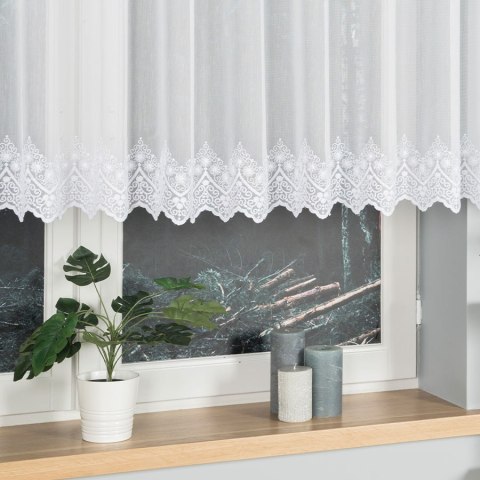 Firanka haftowana ze wzorem na samym dole, wysokość 120cm, kolor 001 biały 123397/768/001/000120/1 Firanka haftowana ze wzorem na samym dole, wysokość 120cm, kolor 001 biały 123397/768/001/000120/1