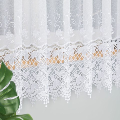 Firanka z aplikacją ze wzorem pasowym na markizecie, wysokość 180cm, kolor 001 biały 122795/433/001/000180/1 Firanka z aplikacją ze wzorem pasowym na markizecie, wysokość 180cm, kolor 001 biały 122795/433/001/000180/1
