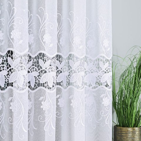 Firanka z aplikacją ze wzorem pasowym na markizecie, wysokość 180cm, kolor 001 biały 122795/433/001/000180/1 Firanka z aplikacją ze wzorem pasowym na markizecie, wysokość 180cm, kolor 001 biały 122795/433/001/000180/1