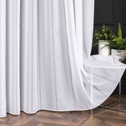 LIWIA Firanka z ołowianką, wysokość 300cm, kolor 001 biały z błyszczącą nitką 030320/OLO/001/000300/1 LIWIA Firanka z ołowianką, wysokość 300cm, kolor 001 biały z błyszczącą nitką 030320/OLO/001/000300/1