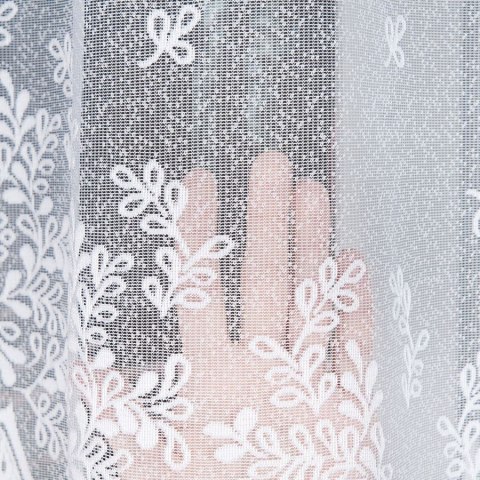 KAROLINA Firanka żakardowa odpasowana ze wzorem po całości, szerokość 300 x wysokość 110cm, kolor 001 biały 054160/FOL/001/00011