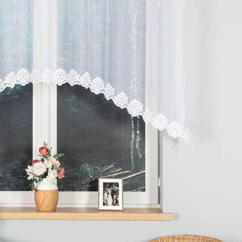 ŻAKLINA Firanka żakardowa odpasowana ze wzorem na samym dole, szerokość 250 x wysokość 120cm, kolor 001 biały 023405/FOL/001/000