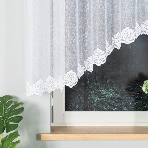 ŻAKLINA Firanka żakardowa odpasowana ze wzorem na samym dole, szerokość 300 x wysokość 140cm, kolor 001 biały 023405/FOL/001/000 ŻAKLINA Firanka żakardowa odpasowana ze wzorem na samym dole, szerokość 300 x wysokość 140cm, kolor 001 biały 023405/FOL/001/000