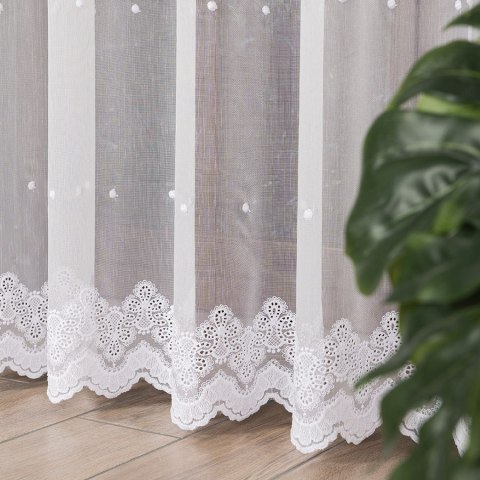Firanka haftowana ze wzorem po całości, wysokość 280cm, kolor 001 biały 121807/768/001/000280/1 Firanka haftowana ze wzorem po całości, wysokość 280cm, kolor 001 biały 121807/768/001/000280/1
