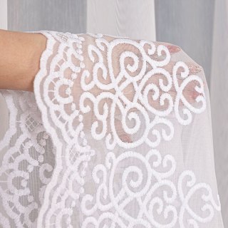 Firanka haftowana ze wzorem na samym dole, wysokość 160cm, kolor 001 biały 161198/768/001/000160/1