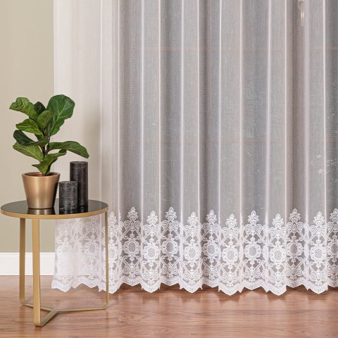 Firanka haftowana ze wzorem na samym dole, wysokość 280cm, kolor 001 biały 123597/768/001/000280/1 Firanka haftowana ze wzorem na samym dole, wysokość 280cm, kolor 001 biały 123597/768/001/000280/1