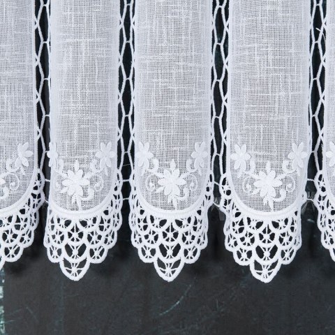 Zazdrostka z aplikacją, wysokość 30cm, kolor 001 biały 015590/000/001/000030/1 Zazdrostka z aplikacją, wysokość 30cm, kolor 001 biały 015590/000/001/000030/1