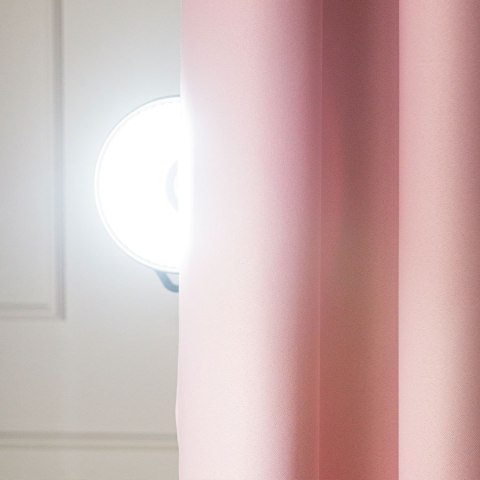 Zasłona gotowa typu blackout na przelotkach, szerokość 140cm x wysokość 250cm, kolor 794 pastelowy różowy TD0015/ZGP/794/140250/ Zasłona gotowa typu blackout na przelotkach, szerokość 140cm x wysokość 250cm, kolor 794 pastelowy różowy TD0015/ZGP/794/140250/
