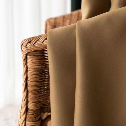 Zasłona gotowa typu blackout na przelotkach, szerokość 140cm x wysokość 250cm, kolor 834 khaki TD0015/ZGP/834/140250/1