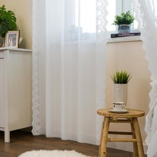 Firanka haftowana na woalu, wysokość 150cm, kolor 001 biały 127517/233/001/000150/1