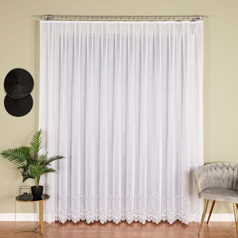 JAGODA Firanka żakardowa gotowa, szerokość 400 x wysokość 250cm, kolor 001 biały 018534/FBP/001/400250/1