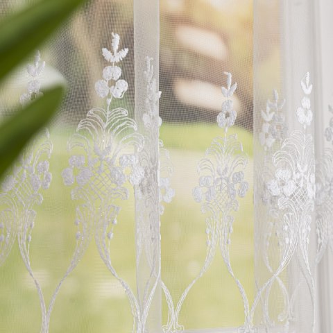 Firanka haftowana z samym dołem, wysokość 170cm, kolor 001 biały FH0036/020/001/000170/1