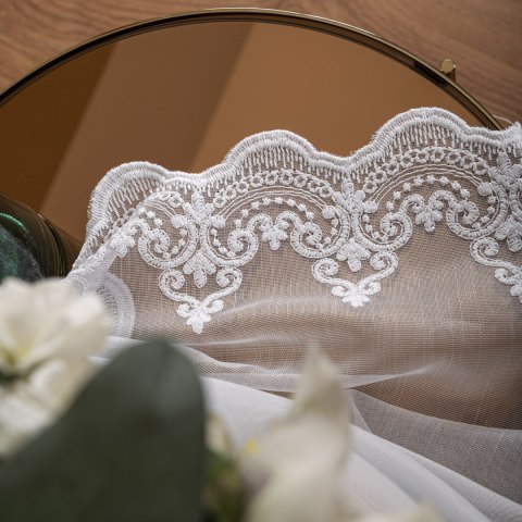 Firanka haftowana pasowa, wysokość 300cm, kolor 001 biały FH0040/768/001/000300/1