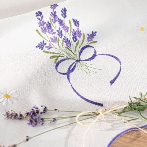 LAWENDOWA POLANA Bieżnik z haftem, szerokość 38cm x wysokość 140cm, kolor 001 biały 291771/KSP/001/038140/1