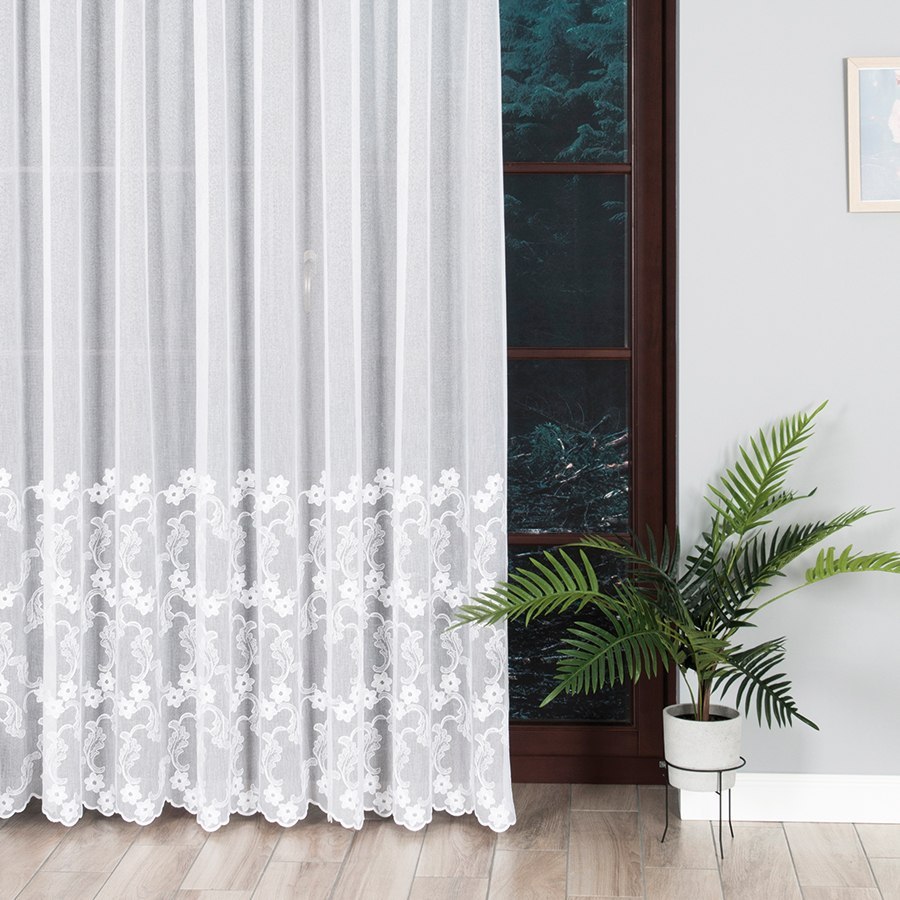 Firanka haftowana 033385 wysokość 280 cm kolor biały
