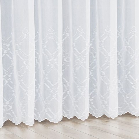 Firanka haftowana ze wzorem na samym dole, wysokość 280cm, kolor 001 biały 034398/955/001/000280/1