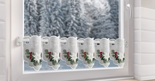 Żakardowe firany w małych mieszkaniach